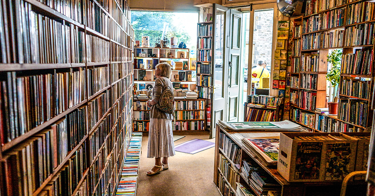 Featured Image Woman in Bookstore