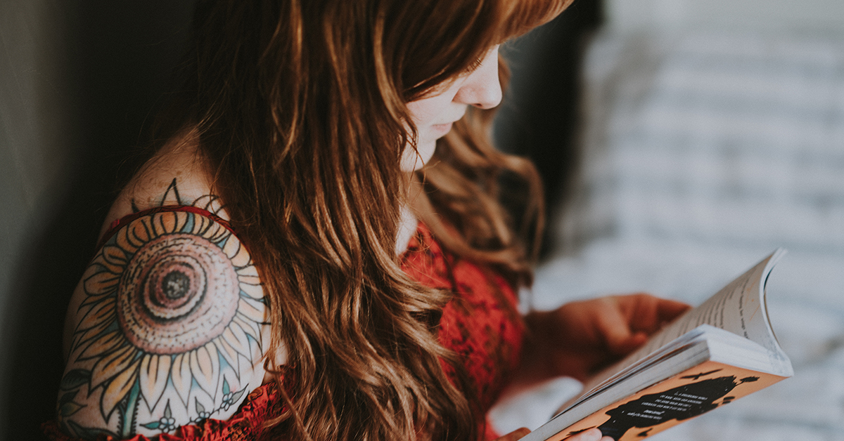 Featured Image Women Reading Tattoo