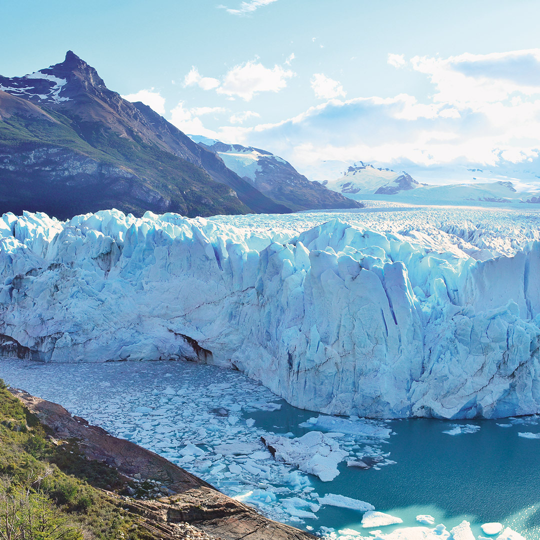 the icy glacier of Perito Moreno in Patagonia's Parque Nactional Los Glaciares