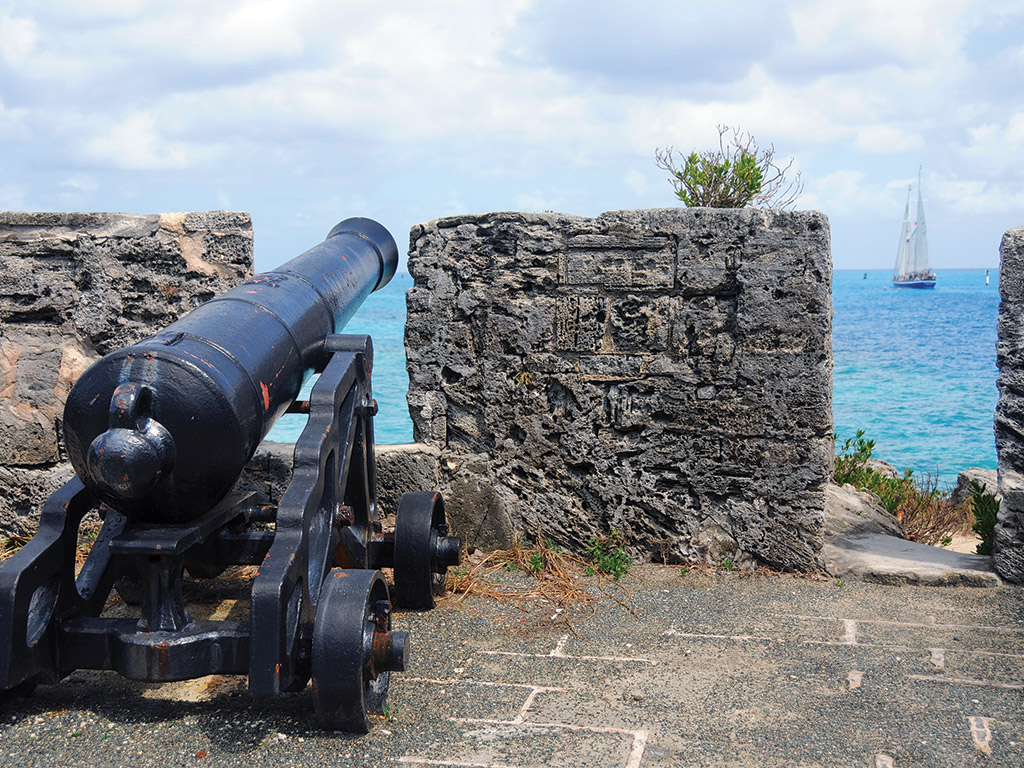 cannon pointing out to the ocean in Bermuda