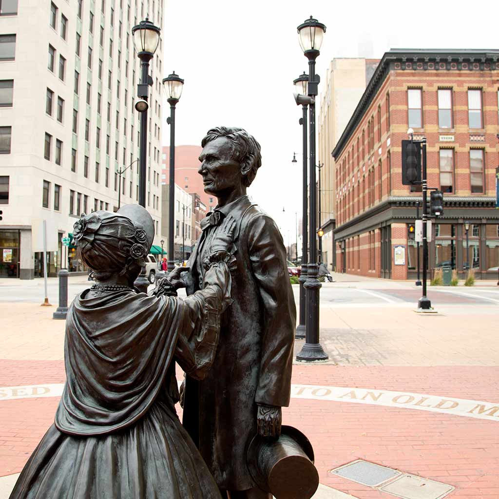 Lincoln Family Statue by Larry Anderson in Springfield, IL. Photo © Candacy Taylor.