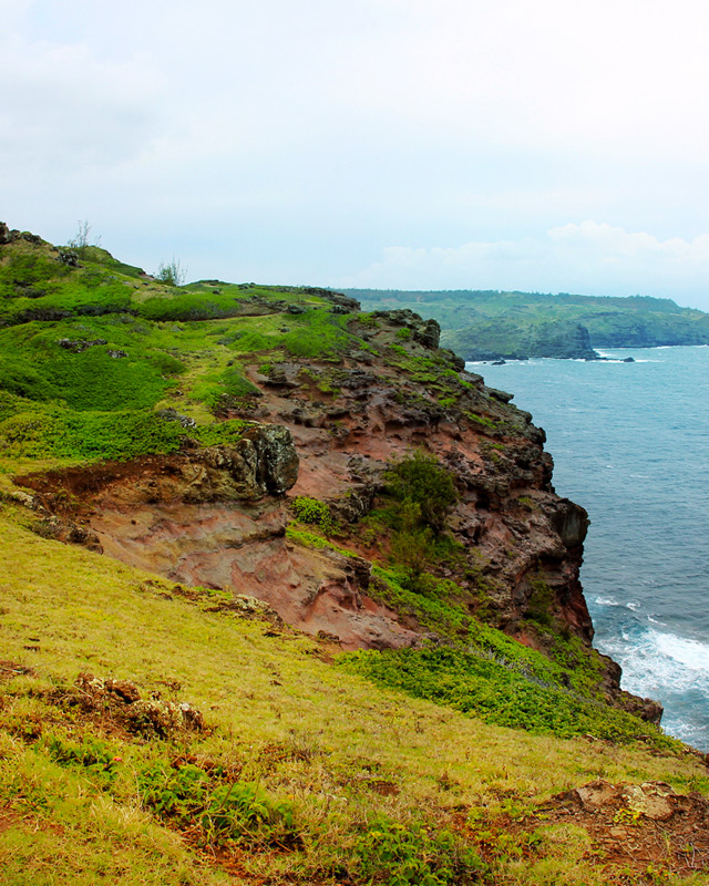 The Ohai Trail awards hikers with panoramic vistas of the island’s North Shore. 