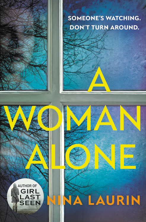 A　Group　Woman　Alone　Hachette　Book