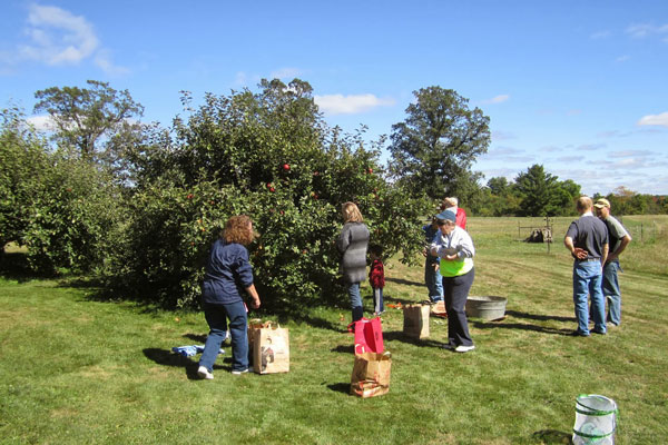 homestead-planner-early-fall-Early-arriving pickers